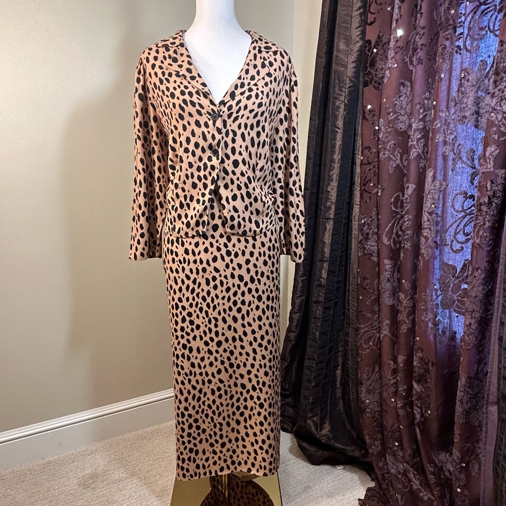 Reformation Women’s 2 pc Bobcat print blouse and skirt size 16 business casual